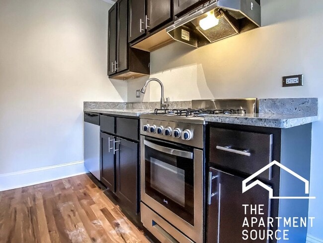 Photo - 4737 N Hermitage Ave (Chicago, IL) Apartment
