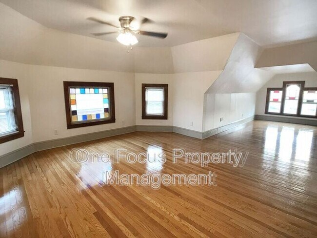 Foto del edificio - 841 Diamond St