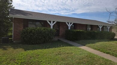 Building Photo - 1457 S Sonora Dr