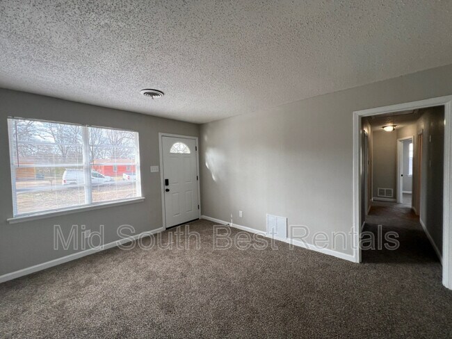 Foto del edificio - 5082 Stacey Rd