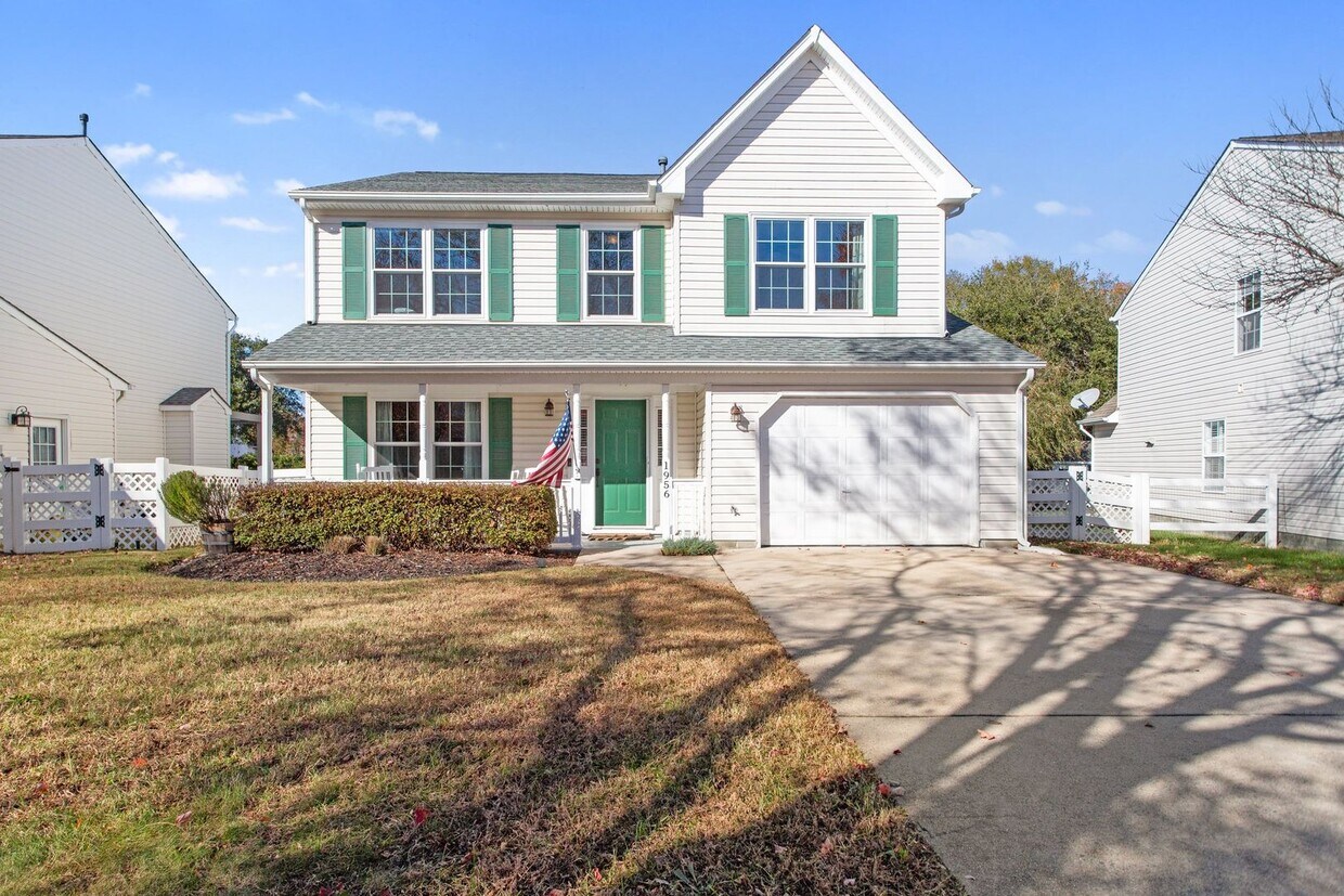 Primary Photo - 4 Bedroom Single Family Home in Castleton ...