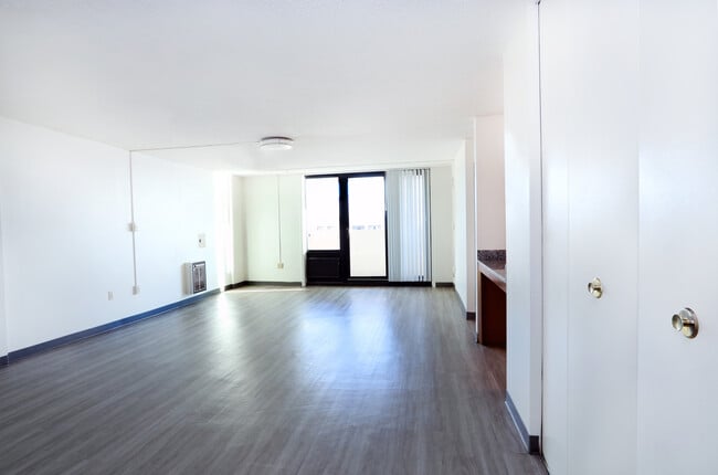 Apartment Home Living Area - Marina Vista