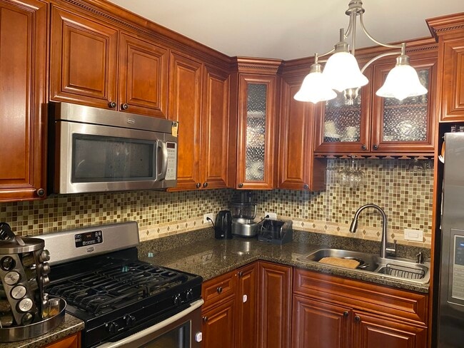 Building Photo - 845 Miller Ln