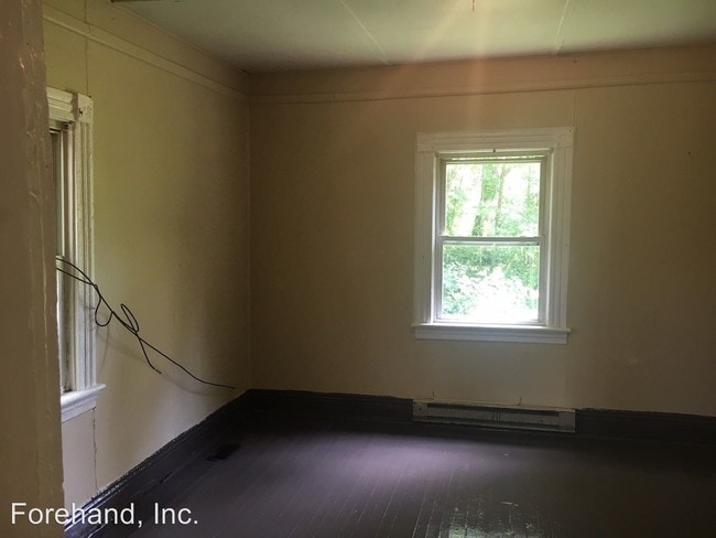 Building Photo - 1 br, 1 bath House - 351 MAIN ST