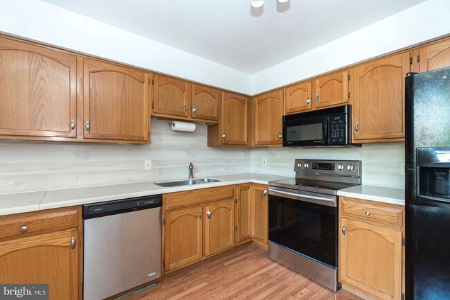 Building Photo - 313 Westridge Cir