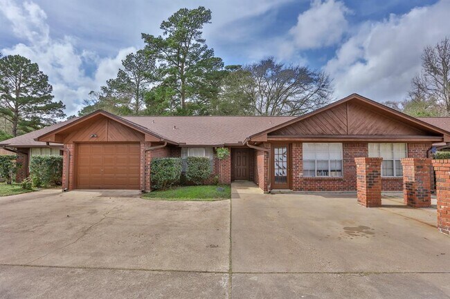 Foto del edificio - 2904 Old Houston Rd