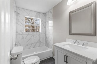 Building Photo - 4311 Hull St