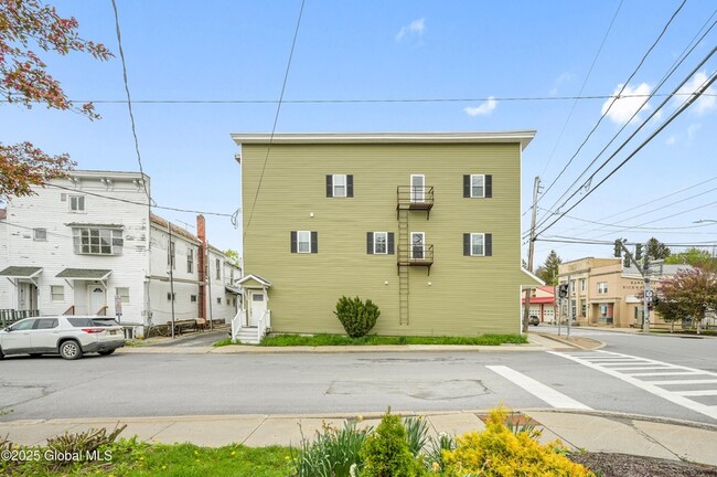 Foto del edificio - 281 Main St