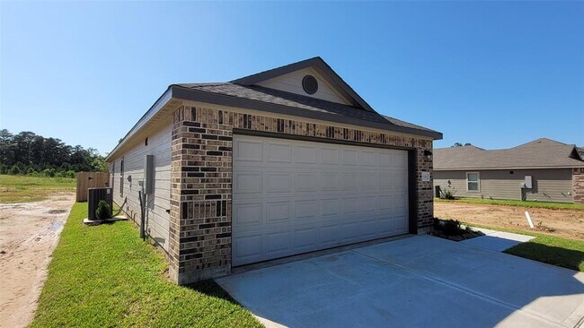 Building Photo - 526 Dalloway St