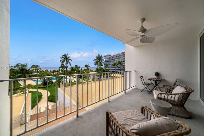 Foto del edificio - 881 Ocean Dr