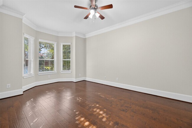 Foto del edificio - 10510 Trinity Springs Dr