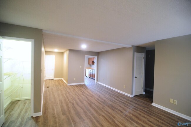 Foto del edificio - 2606 Wynterhall Rd SE
