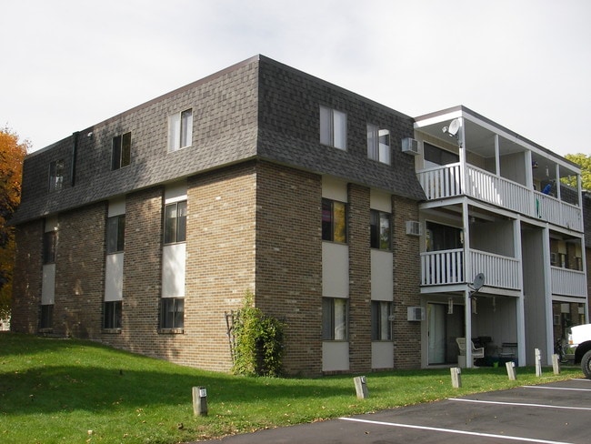 Building Photo - 216 N Brown Rd