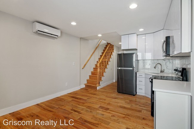 Building Photo - 3 br, 3 bath House - 4057 Fairhill st