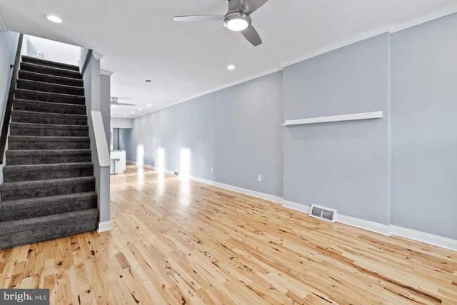 Building Photo - 260 Roxborough Ave