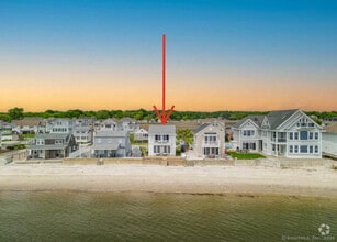 Building Photo - 16 Beach Rd E