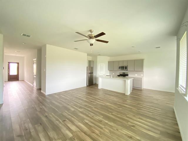 Foto del edificio - 5488 Montrose Dr