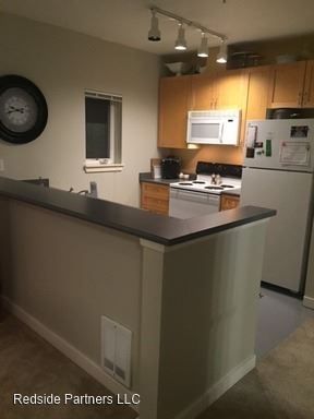 Building Photo - 525 1st Ave W