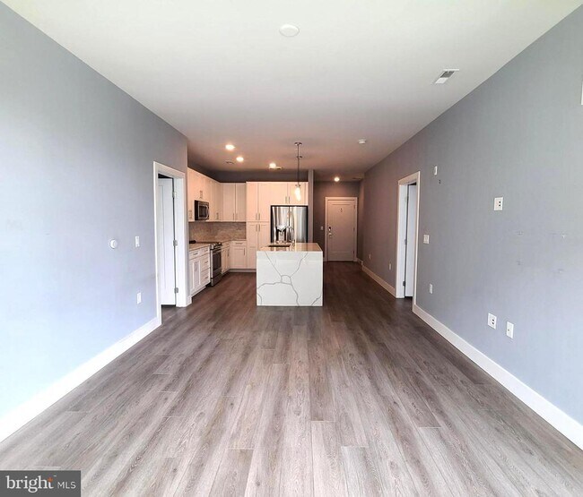 Foto del edificio - 1761 Old Meadow Rd