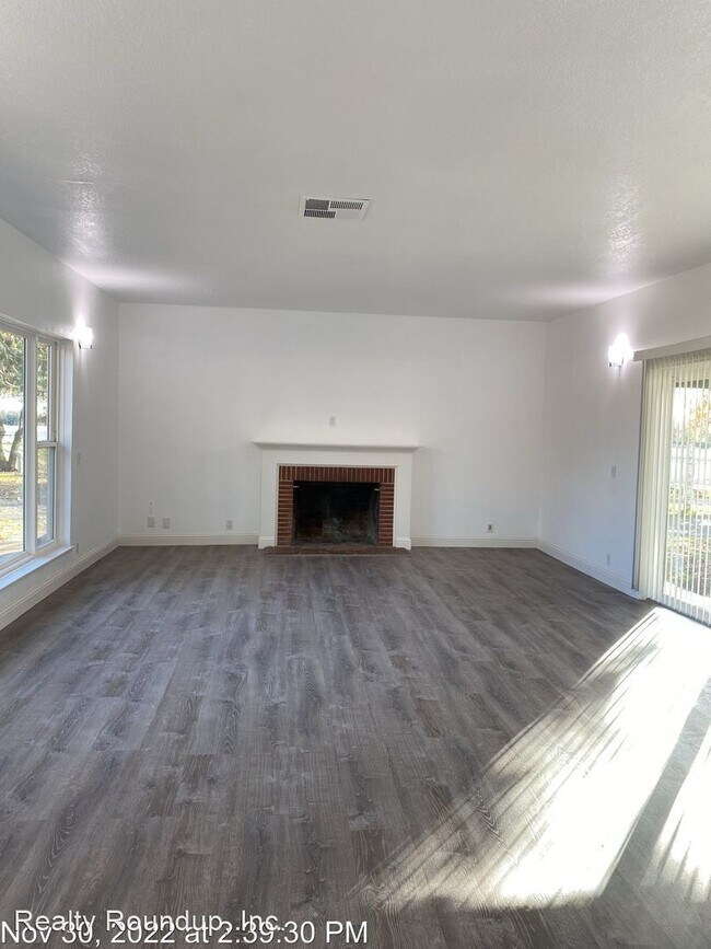 Building Photo - 3 br, 3 bath House - 9302 Grant Line Rd
