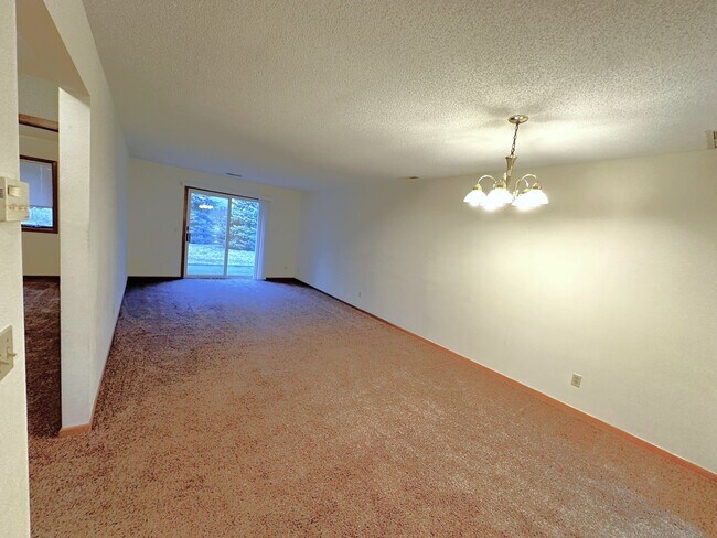 Foto del edificio - 840 Highview Dr