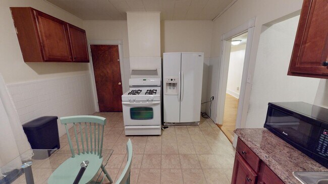 Building Photo - 26 Charnwood Rd