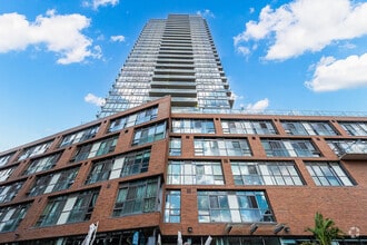 Building Photo - 33 Mill St
