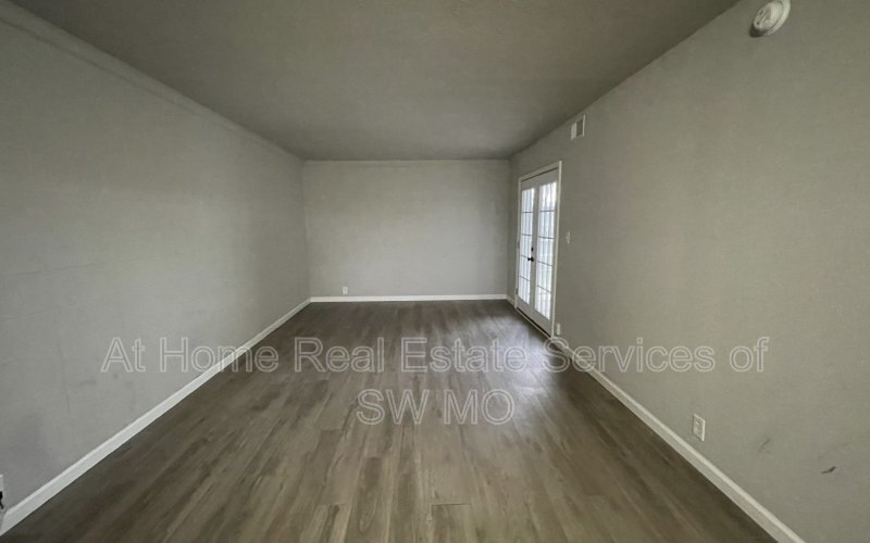 Building Photo - 930 S Campbell Ave