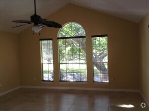 Building Photo - 1275 Crystal Way