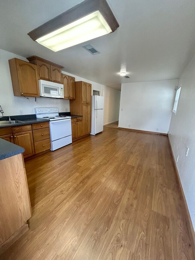 Photo - 1849 Washington Ave Apartment