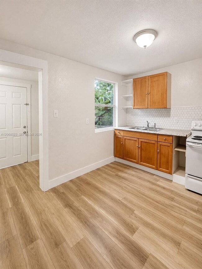 Building Photo - 36 NE 60th Terrace