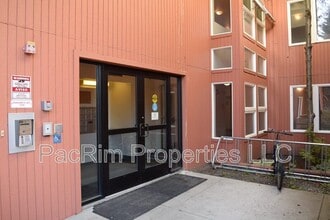 Building Photo - 315 Barrow St