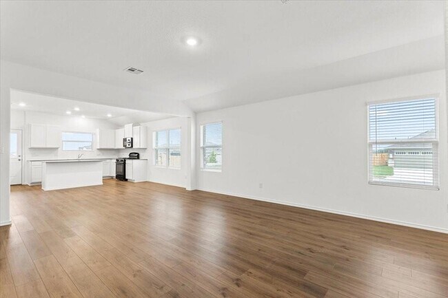 Building Photo - 104 Winged Foot Ct