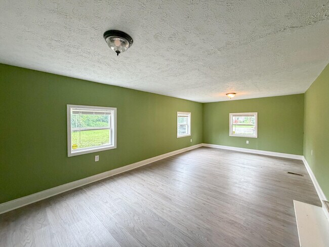 Building Photo - 180 Cr-1148