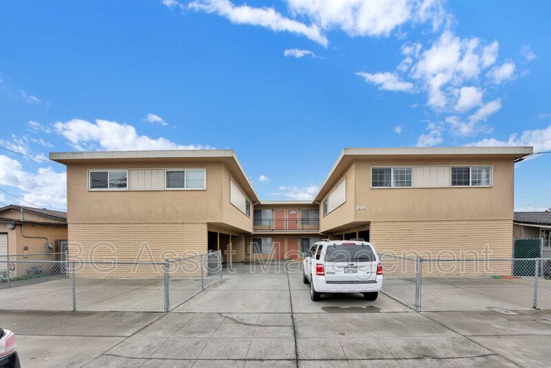 Primary Photo - 1610 Sanford Ave