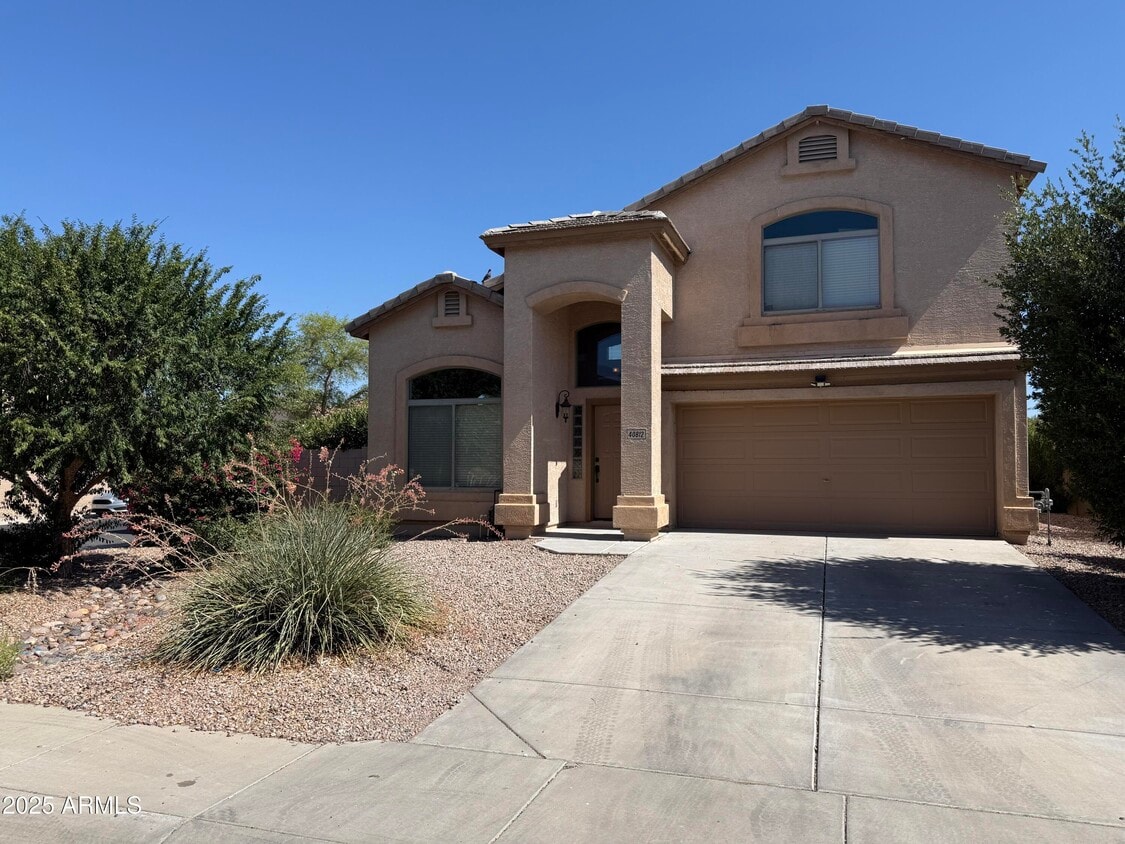 Primary Photo - 40812 W Thornberry Ln