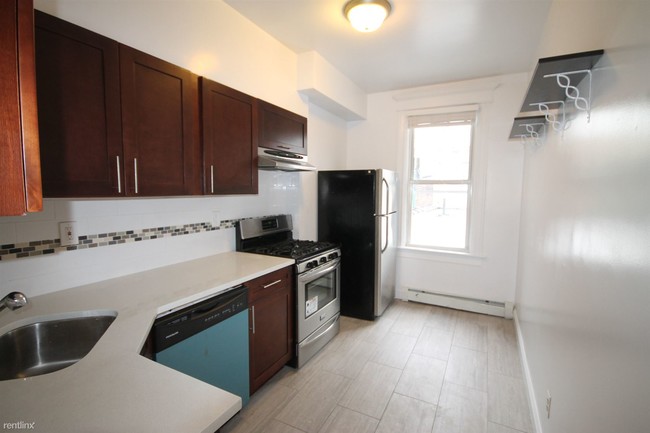 Foto del edificio - 6029 Myrtle Ave