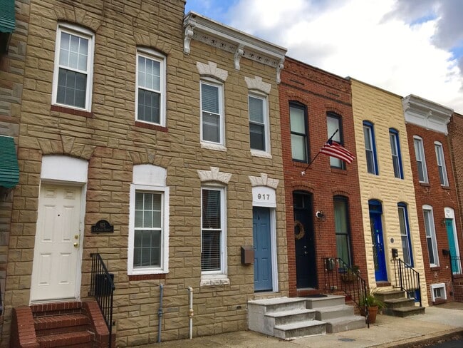 Building Photo - Fantastic 2 Bedroom Townhome in Canton