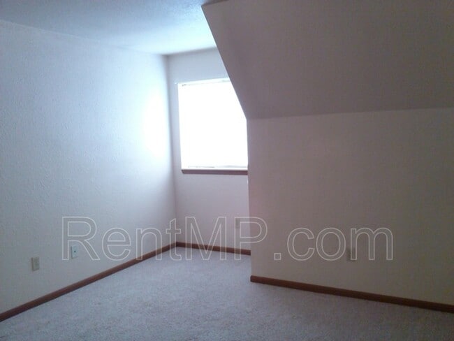 Building Photo - 1019 S Mission St