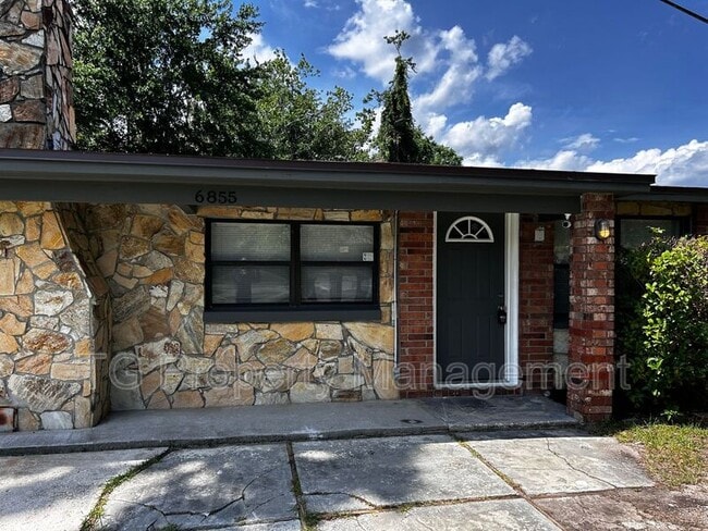 Building Photo - 6855 Hafford Ln