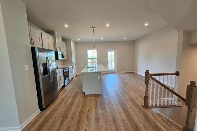 Foto del edificio - 4523 Briarhaven Dr