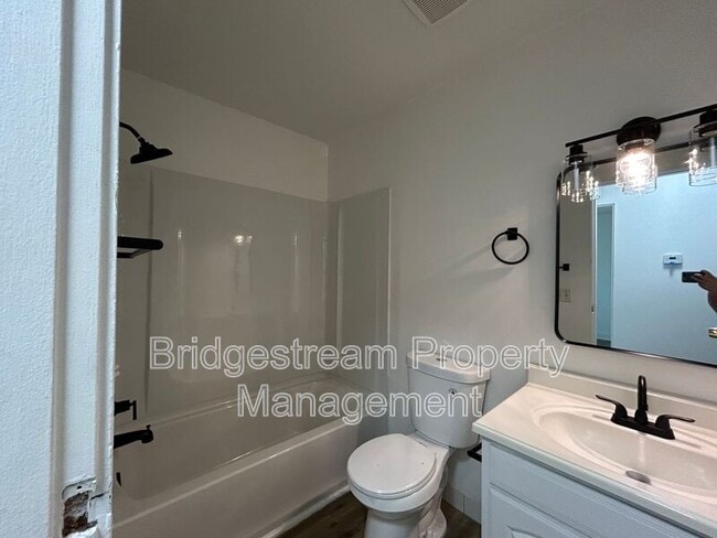 Building Photo - 4605 Croftshire Dr