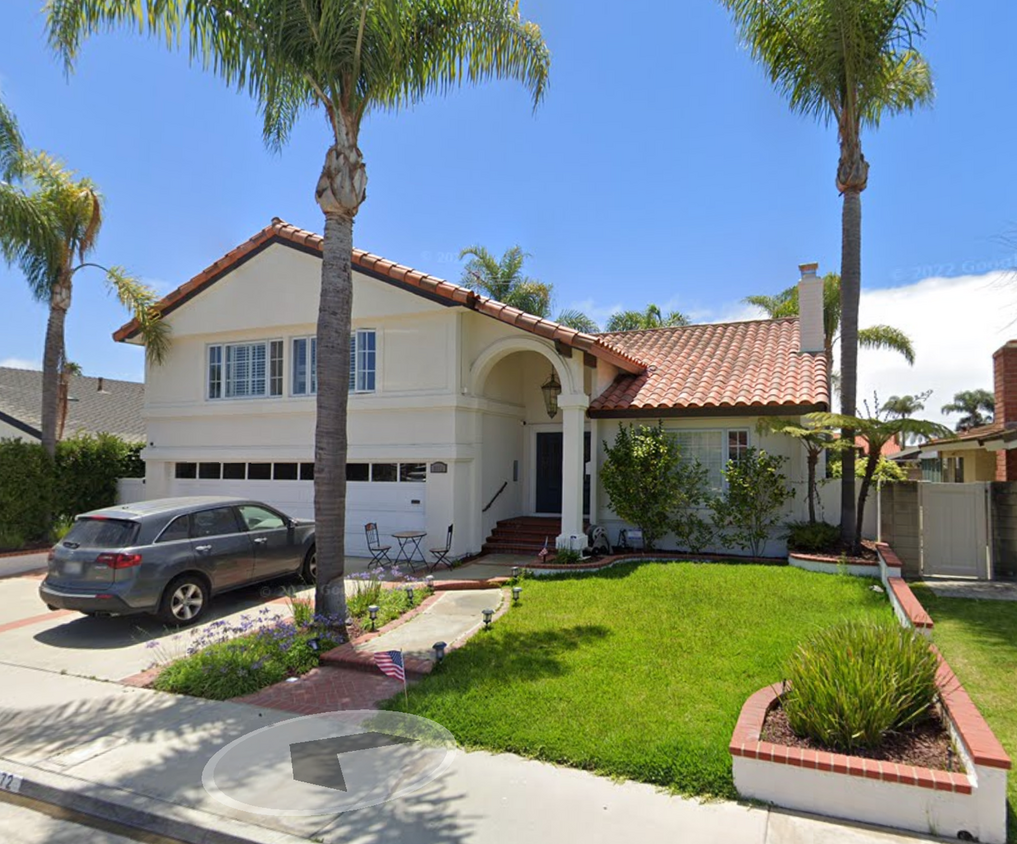 Primary Photo - Remodeled Huntington Home!