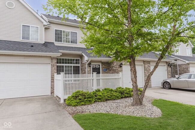 Foto del edificio - 8422 Enclave Blvd