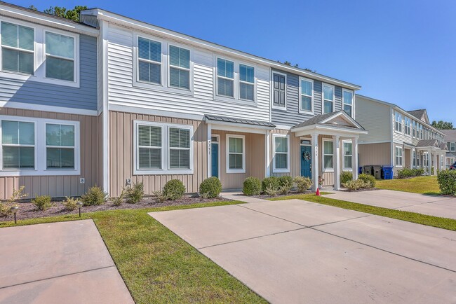 Building Photo - Park at Rivers Edge Townhome!