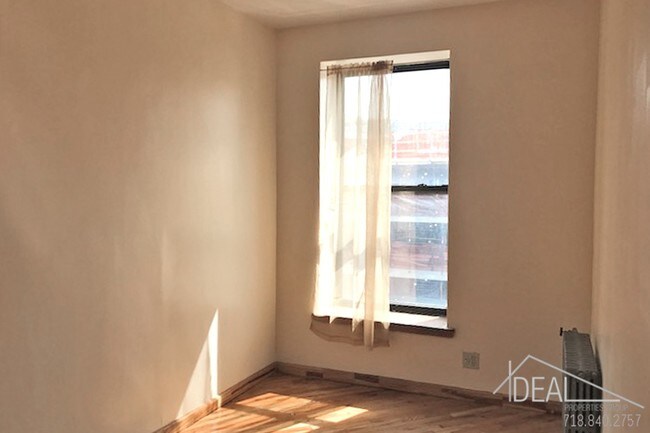 Foto del edificio - 1152 Fulton St