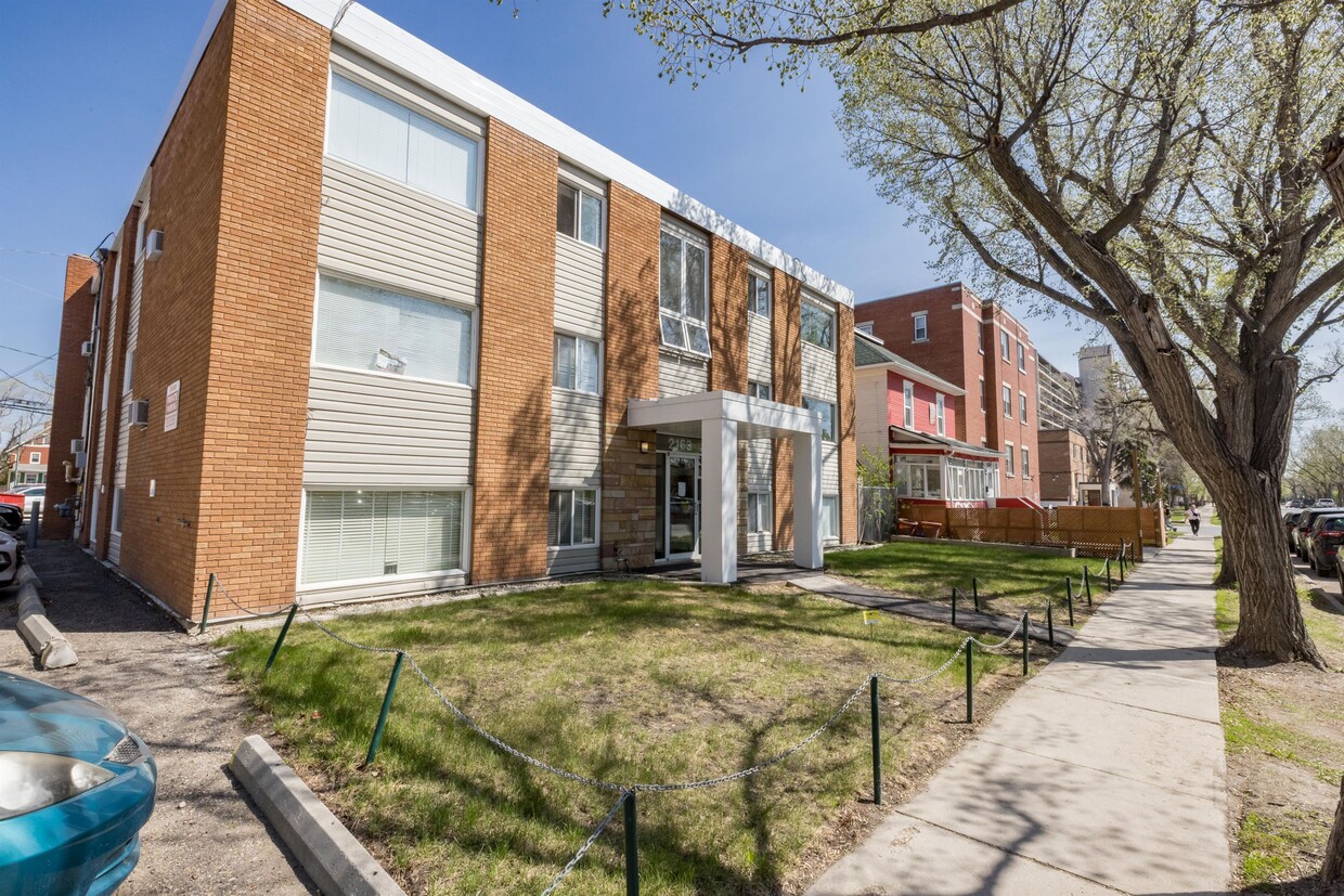 Primary Photo - 2163 Hamilton St