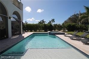 Building Photo - 11002 Vanderbilt Dr