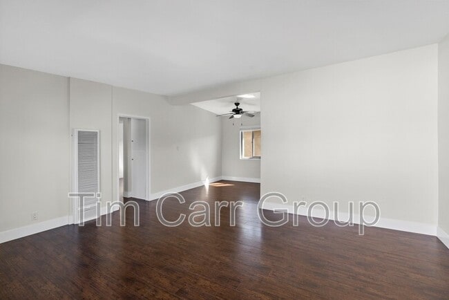 Building Photo - 271 16th Pl