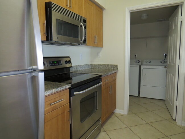 Building Photo - 6559 Emerald Dunes Dr